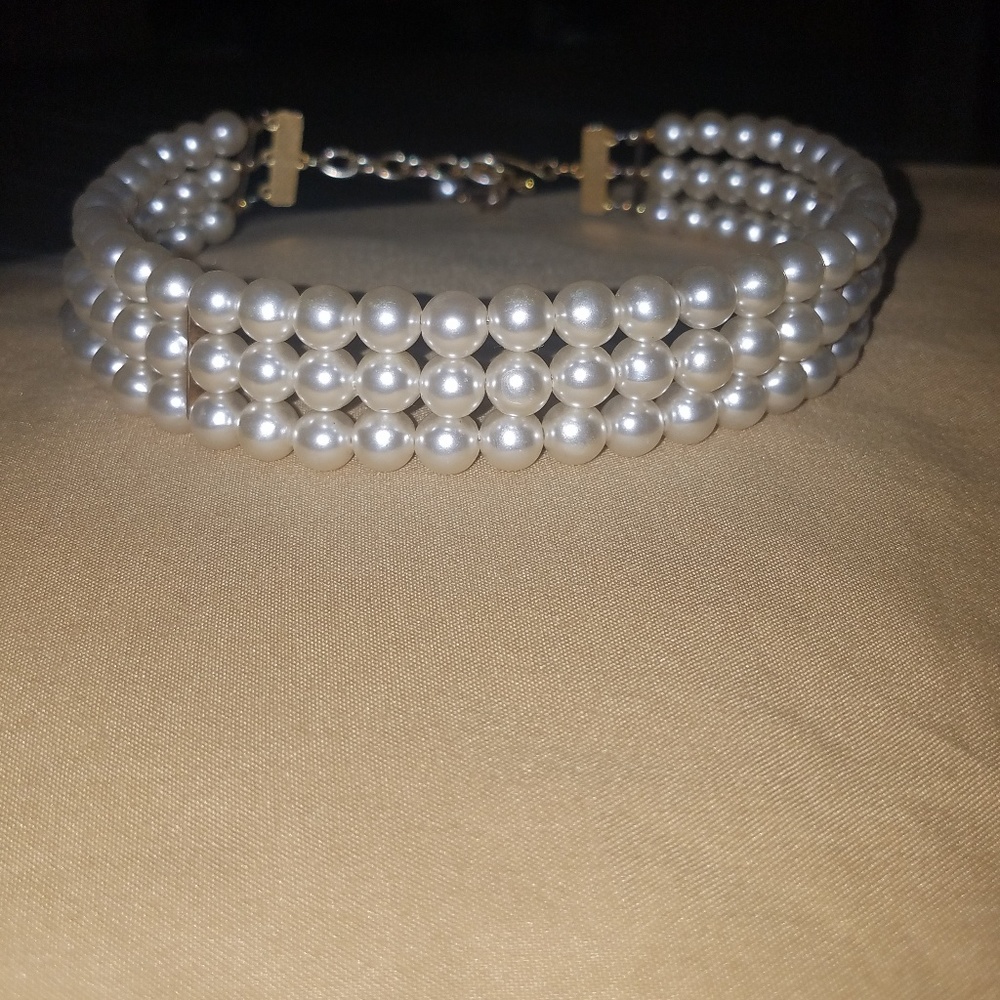 Faux Pearl Choker with Bracelet